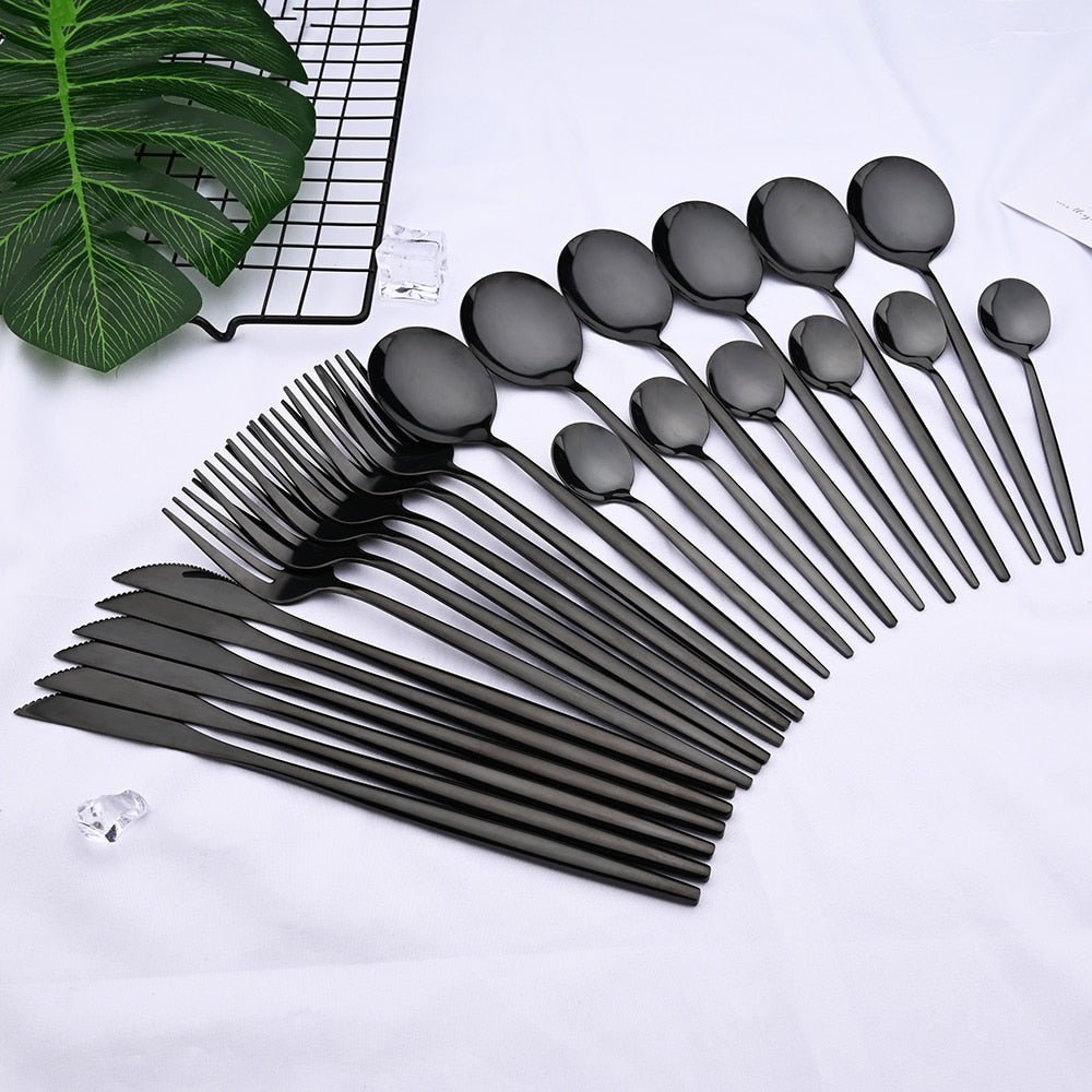 Luxuriöses, minimalistisches 24-teiliges Besteckset für ein gehobenes Tischambiente
