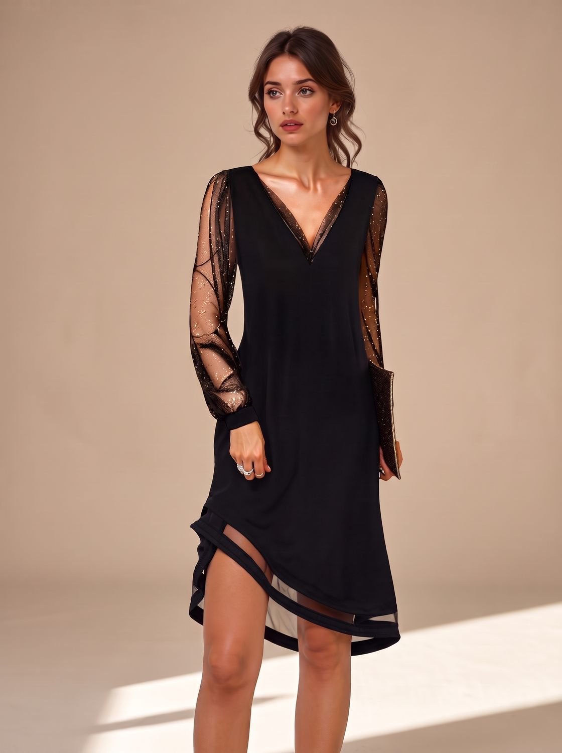 Schwarzes Damen-Partyminikleid für die Weihnachtsfeier mit transparenten langen Paillettenärmeln