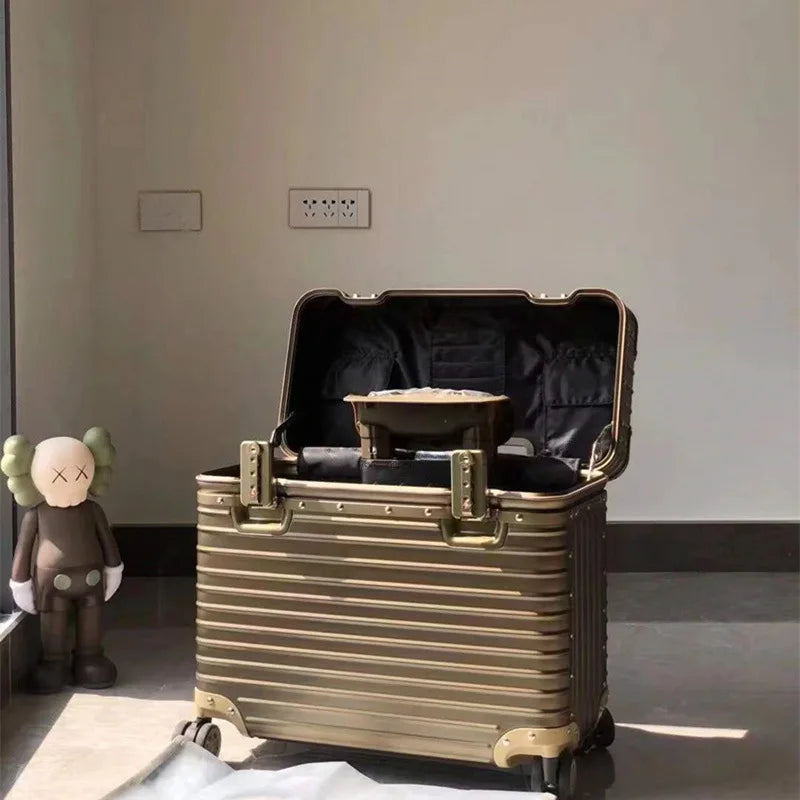 Aluminium-Magnesium-Hartschalenkoffer mit 360°-Rollen