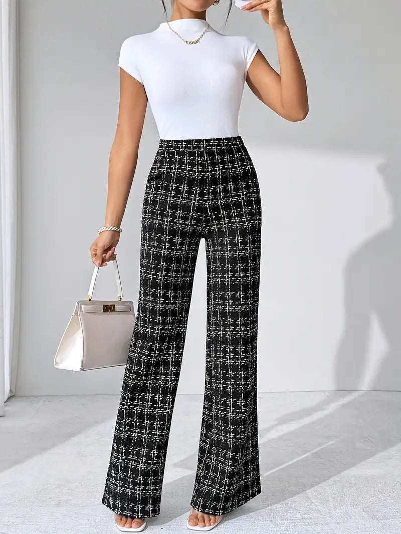 Ausgestellte Damen-Strickhose mit Karomuster und hoher Taille