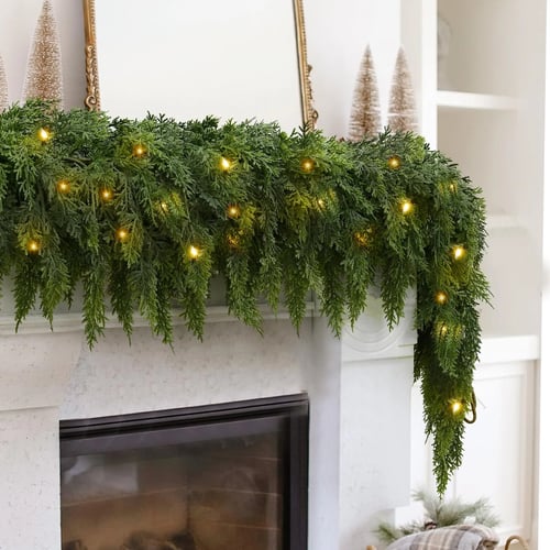 Beleuchtete Weihnachts-Zederngirlande