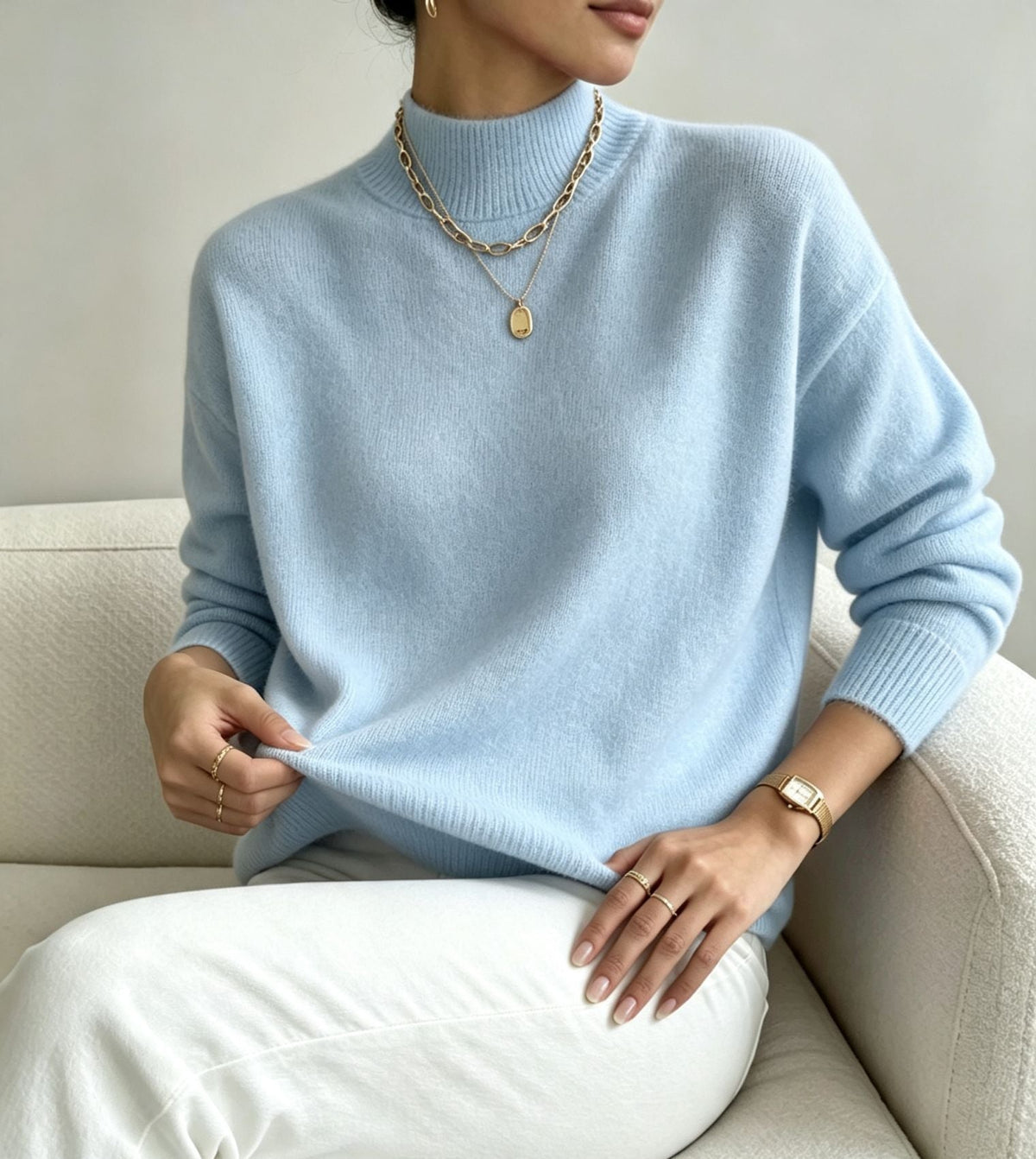 Bequemer Feinstrickpullover für Damen mit Stehkragen und überschnittenen Schultern