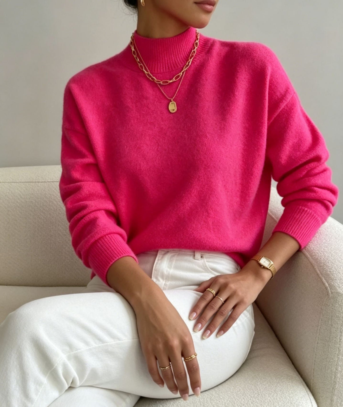 Bequemer Feinstrickpullover für Damen mit Stehkragen und überschnittenen Schultern