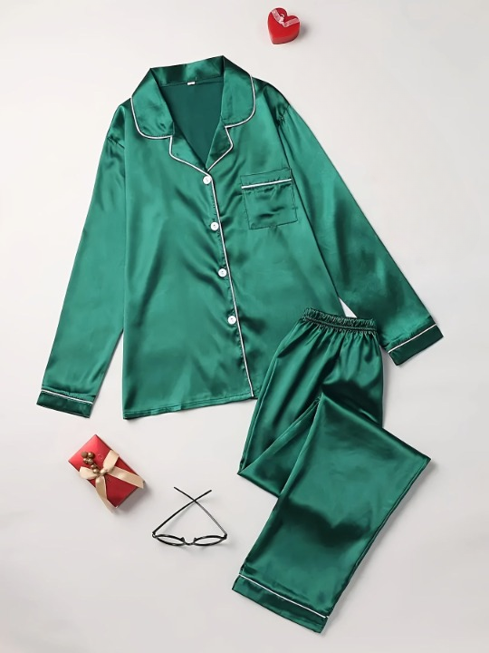 Damen-Nachtwäsche-Set aus Seide mit lockerer Passform und elegantem Design