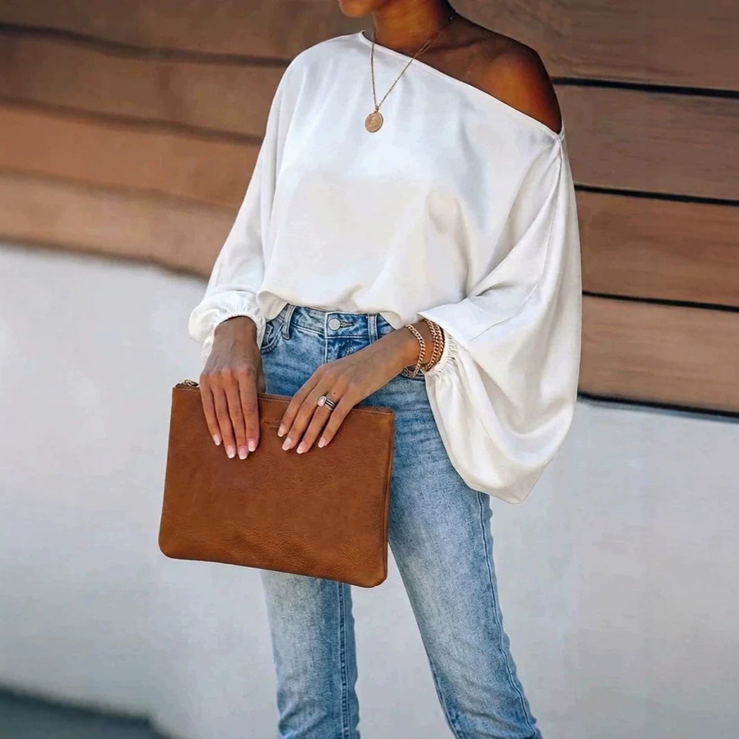 Damen-Satinbluse mit asymmetrischem One-Shoulder-Ausschnitt und weiten Fledermausärmeln