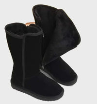 Damenstiefel aus Wildleder mit Schaffell