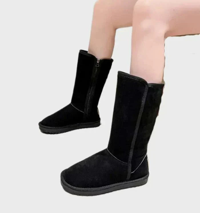 Damenstiefel aus Wildleder mit Schaffell