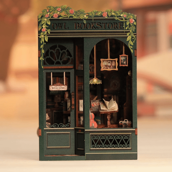 DIY-Book-Nook-Bausatz „Owl Bookstore“ mit LED-Beleuchtung, 88 Teile