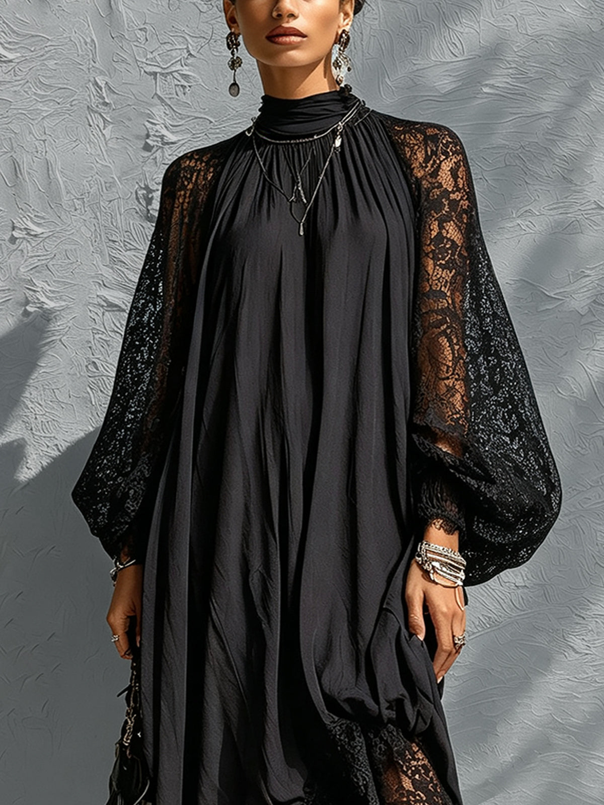 Elegantes schwarzes Damen-Maxikleid mit Stehkragen und Spitzenärmeln