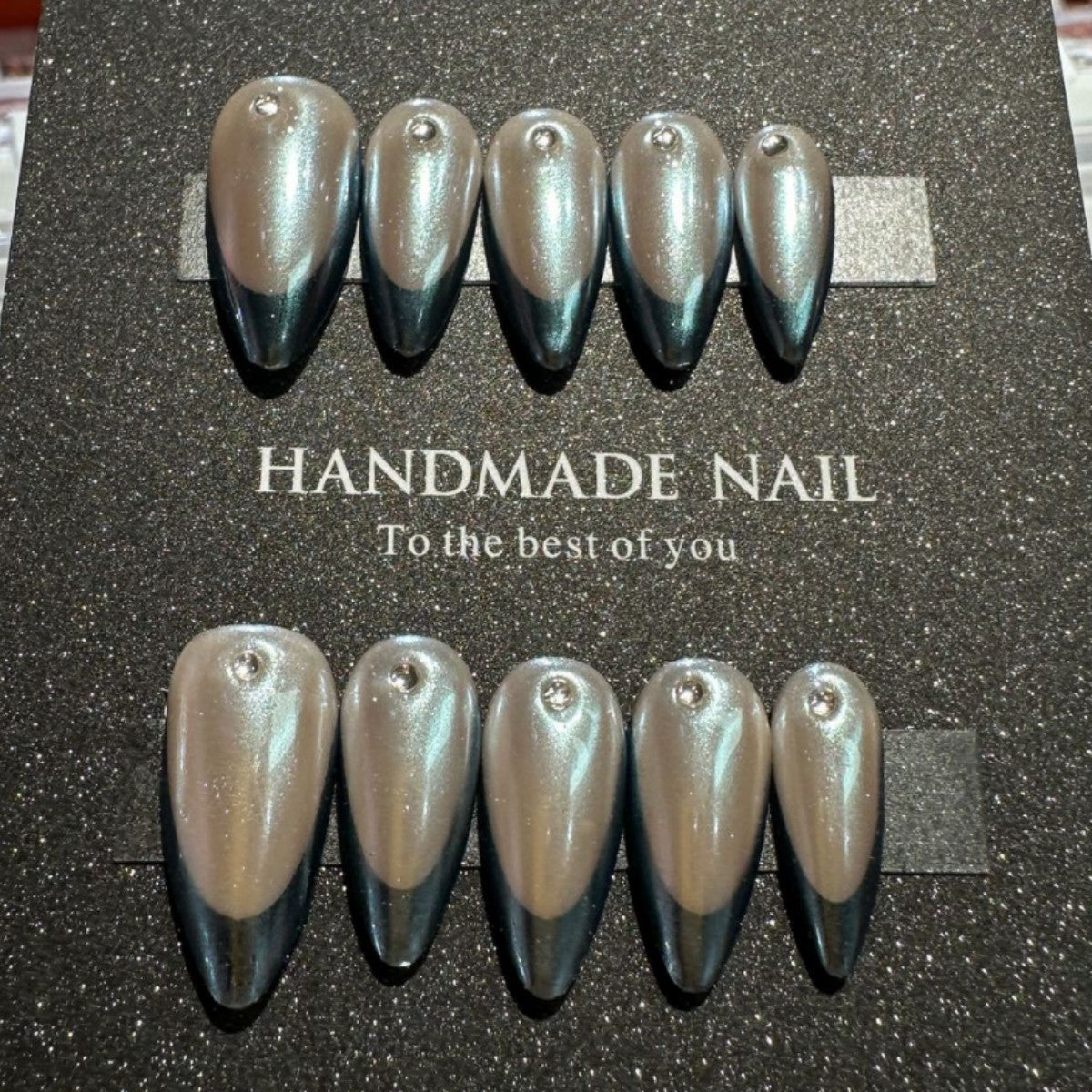 Handgefertigtes elegantes Press-on-Nägel-Set