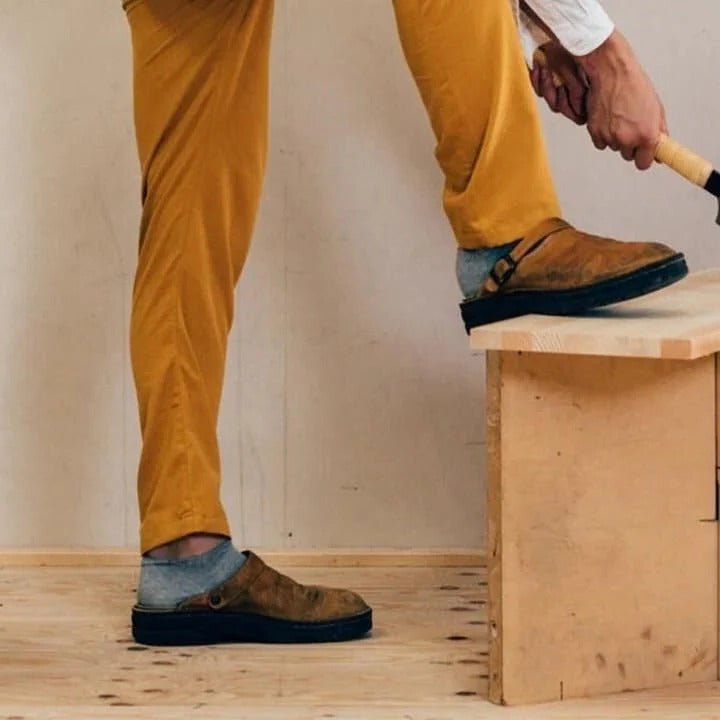 Herren-Clogs zum Hineinschlüpfen mit sicherem Fersenriemen