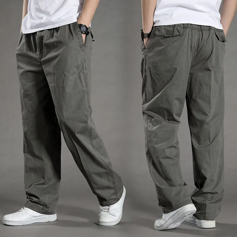 Herrenhose mit lockerer Passform und Taschen