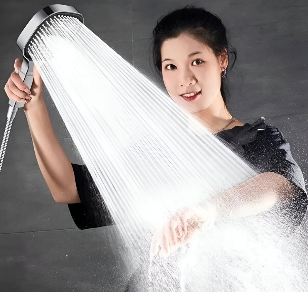 Hochdruck-Duschkopf mit Turbo-Boost-Technologie und fortschrittlicher Filtration für gesündere Haut und Haare