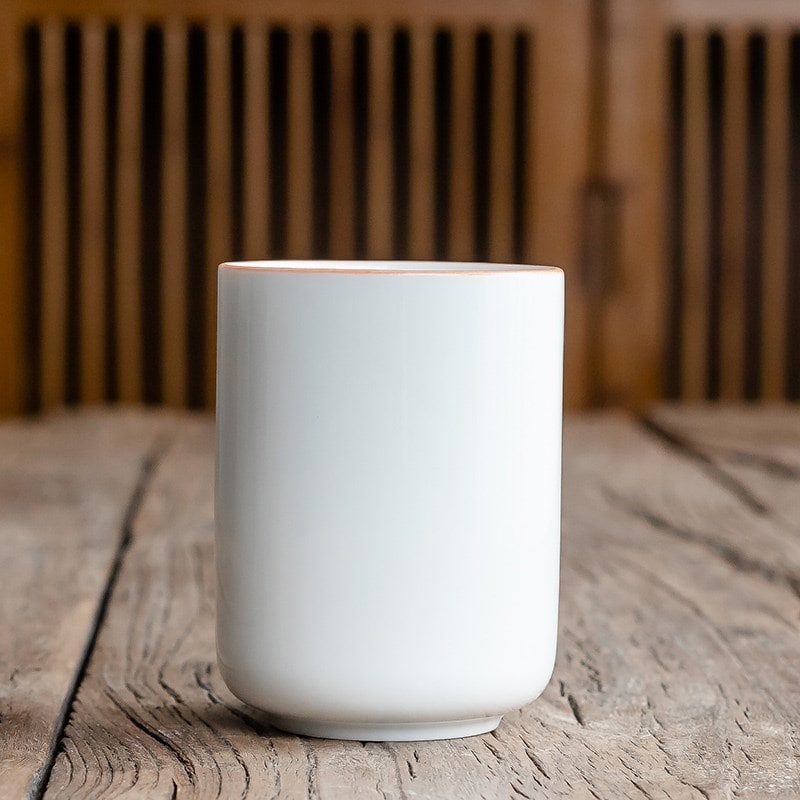 Japanische Keramik-Teetasse mit Krakelee-Glasur, verjüngtem Boden, ohne Henkel und mit Untertasse