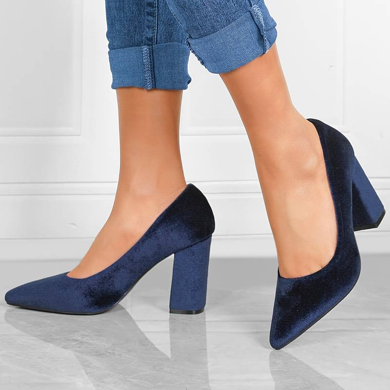 Klassische Pumps aus Wildleder