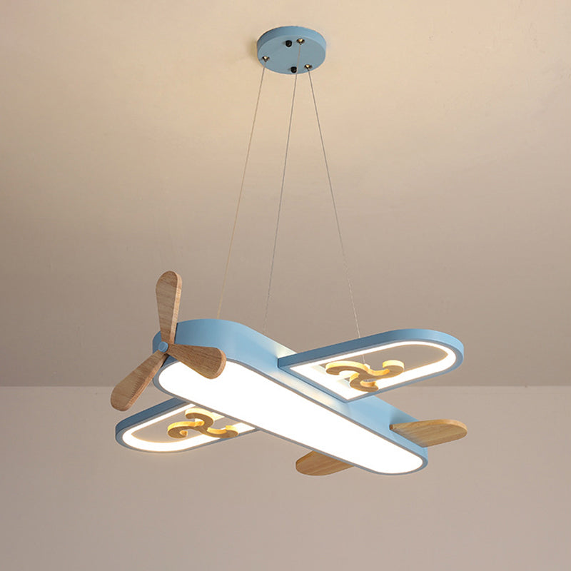 LED-Deckenleuchte fürs Kinderzimmer im Flugzeug-Design