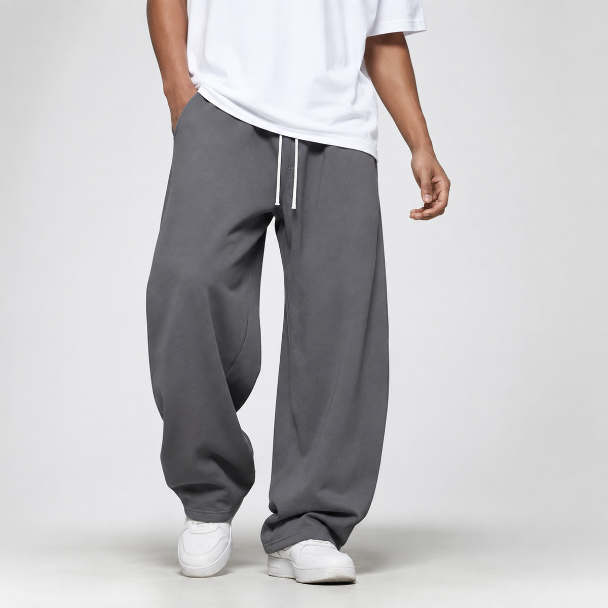 Locker geschnittene, lange Jogginghose