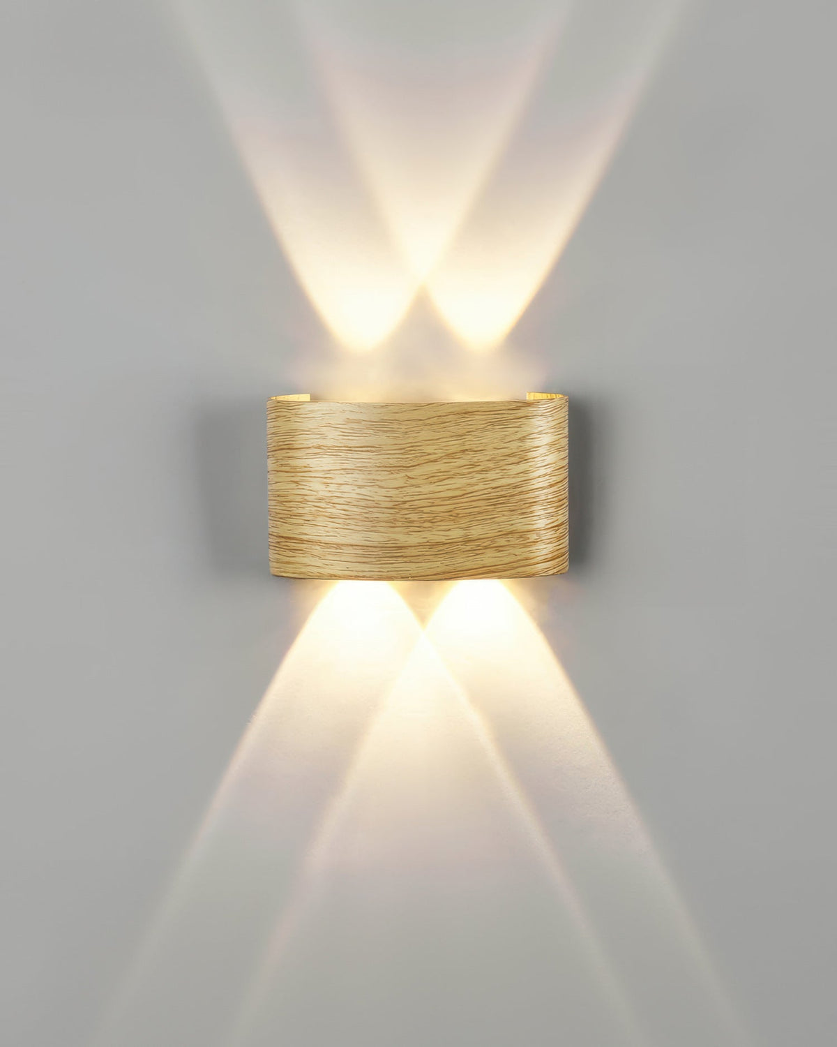 Luxuriöse Wandleuchte mit Holzmaserung für eine zeitlose Atmosphäre