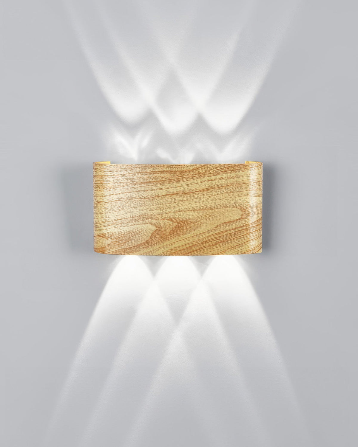 Luxuriöse Wandleuchte mit Holzmaserung für eine zeitlose Atmosphäre