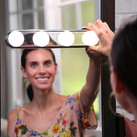 Make-up-Spiegelleuchte fürs Badezimmer mit Saugnäpfen