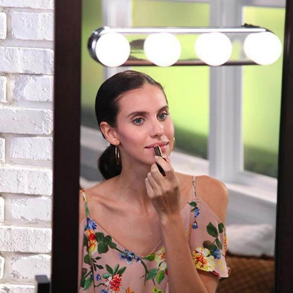 Make-up-Spiegelleuchte fürs Badezimmer mit Saugnäpfen