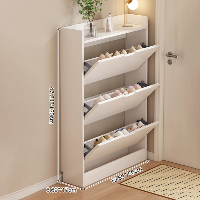 Moderner, minimalistischer, ultraschmaler Schuhkipper aus umweltfreundlichem Holzwerkstoff mit 2 oder 3 Klappen für den Eingangsbereich