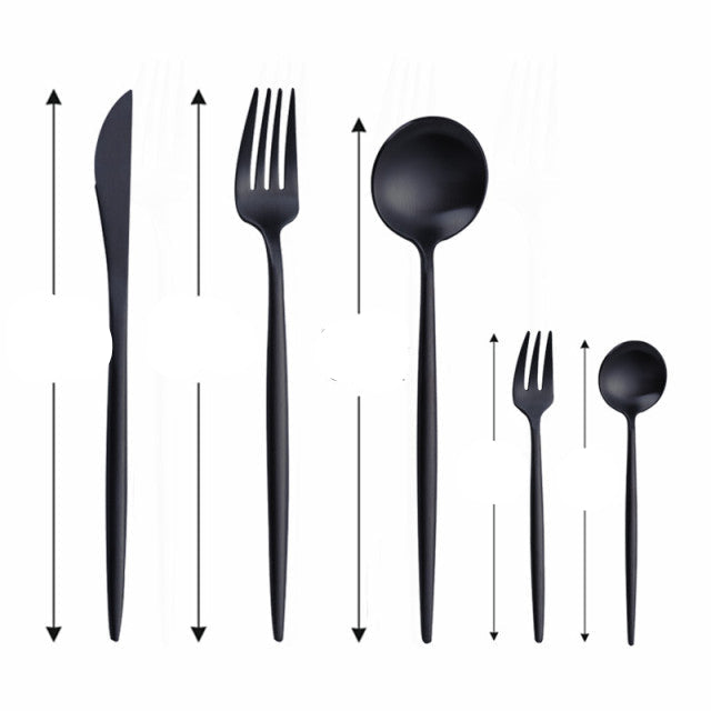 Modernes minimalistisches Besteckset aus 18/10-Edelstahl mit Titanbeschichtung