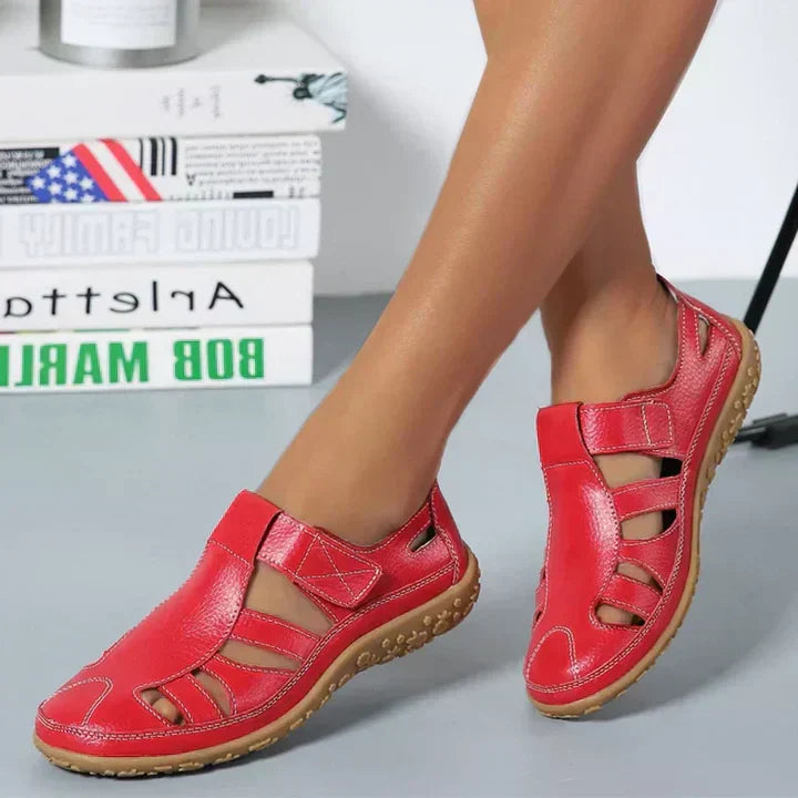 Orthopädische Sandalen für Damen mit Ausschnitten
