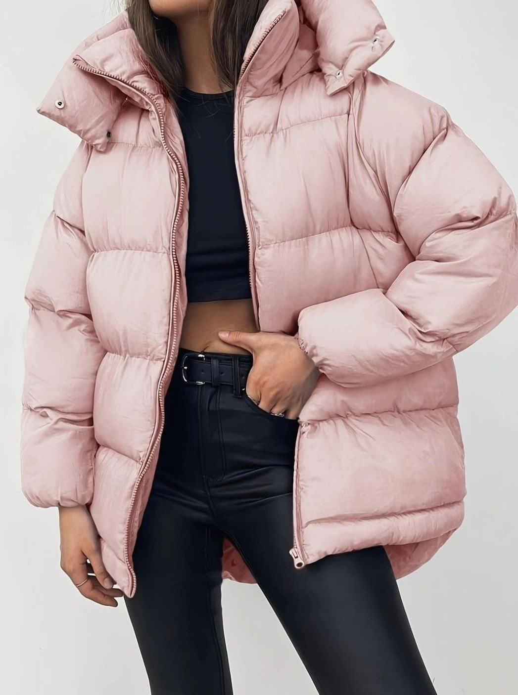 Oversized Damen-Pufferjacke mit Stehkragen und Reißverschluss