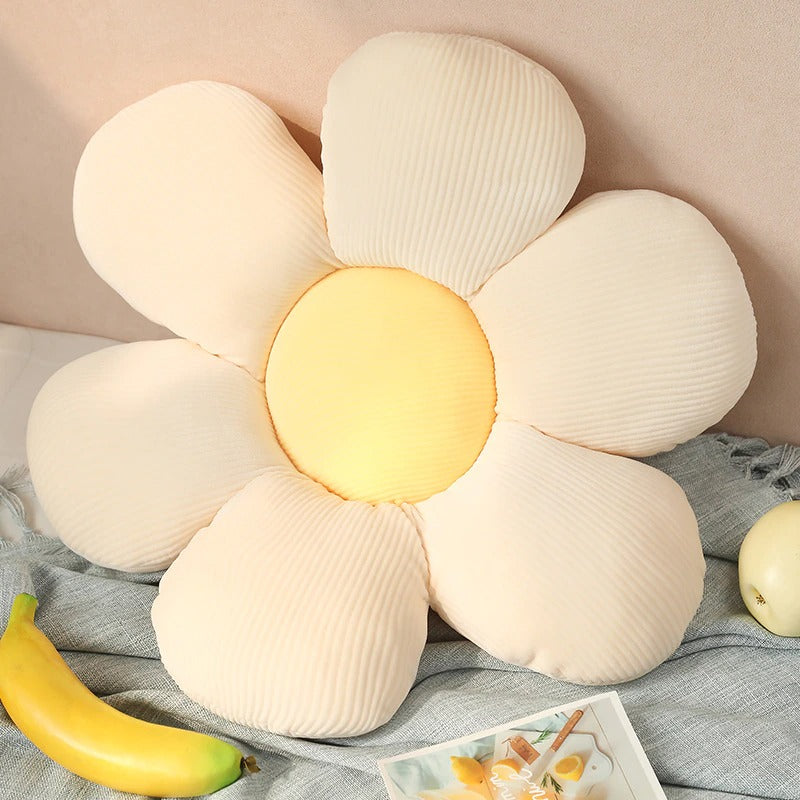 Pastellfarbenes Deko-Kissen in Blumenform