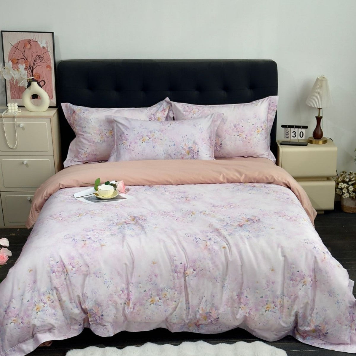 Satin-Bettwäsche-Set mit zartem Blumen- und Schmetterlingsprint und Wendefunktion