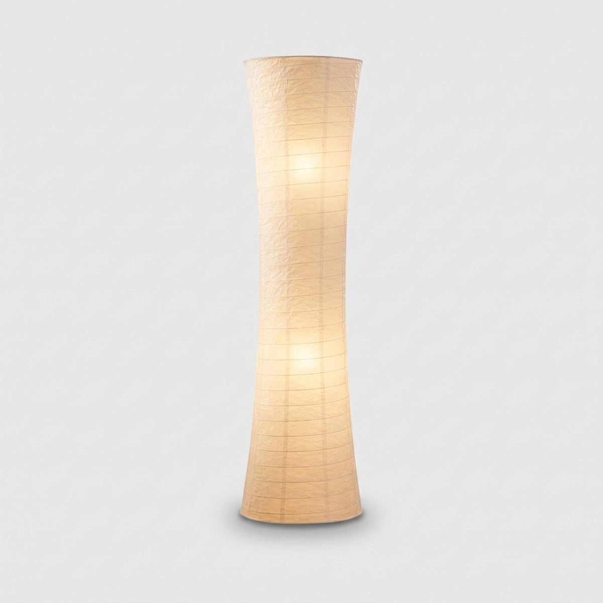 Skulpturale LED-Stehlampe für ein warmes Wohnzimmerambiente