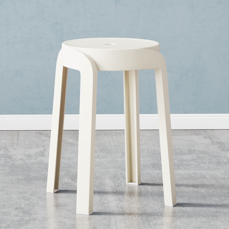 Stapelbarer runder PP-Hocker im modernen skandinavischen Design fürs Wohnzimmer