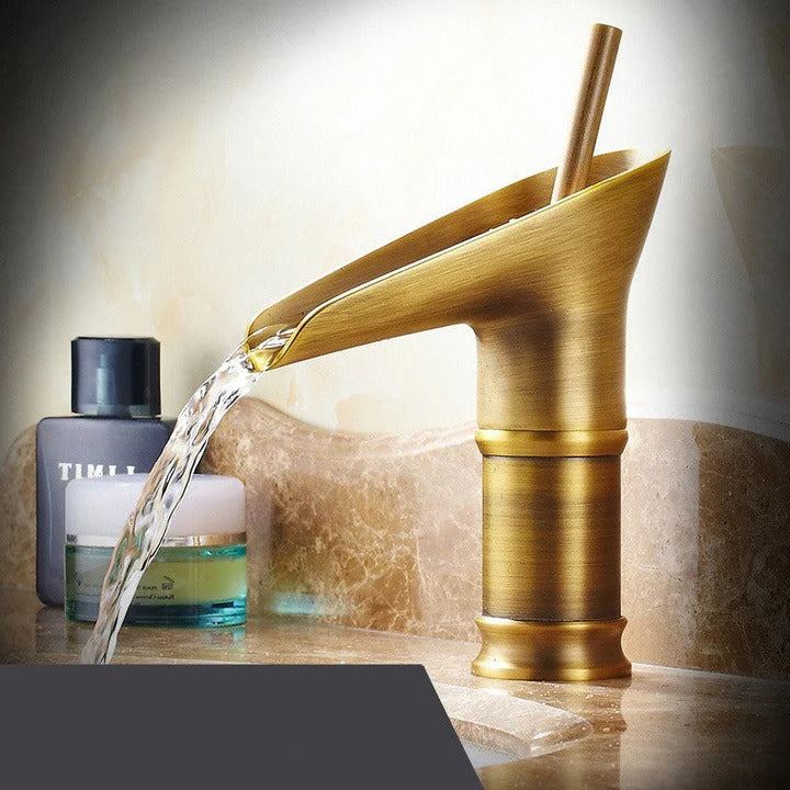 Wasserfall-Waschtischarmatur im Antik-Stil
