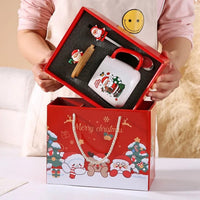 Weihnachtstasse in Geschenkbox – Keramikbecher mit Deckel und Löffel
