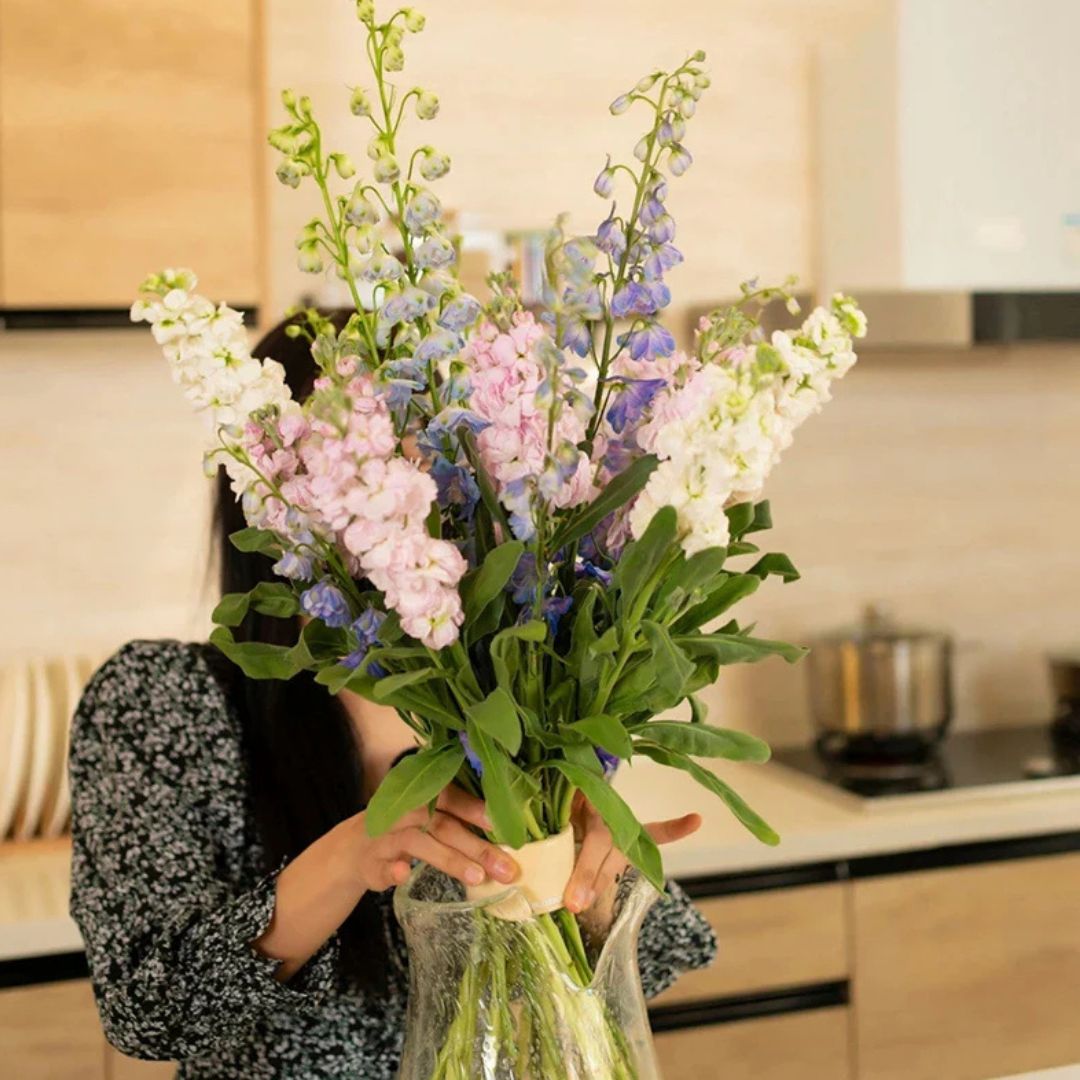Wiederverwendbarer Vaseneinsatz zum Blumenarrangieren für aufrechte, frisch wirkende Sträuße